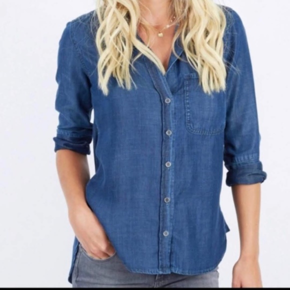 Anthropologie Tops - Anthro Cloth & Stone Chambray Button Down Shirt